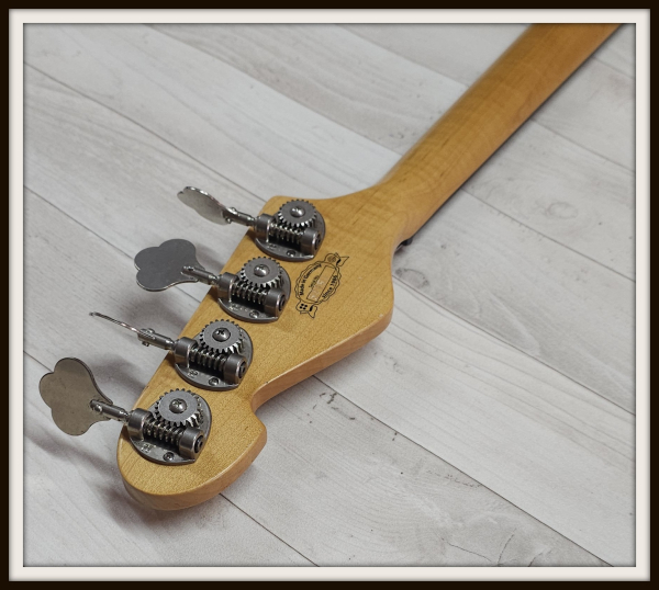Sandberg Florence Bass, Soft Aged British Racing Green